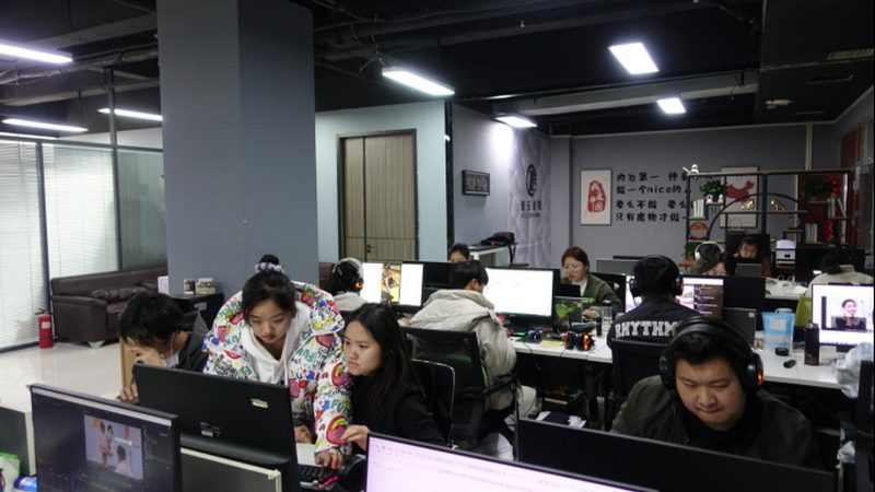 直播传媒公司运营模式解析：优缺点与趋势洞察
